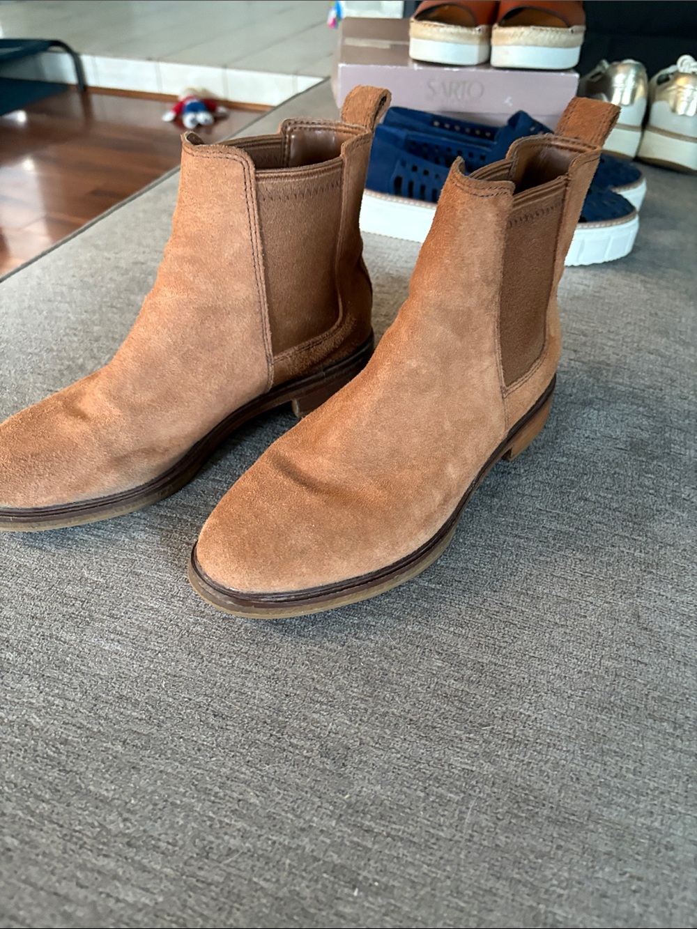 Clarks Women's Suede Chelsea Ankle Boots in Tan